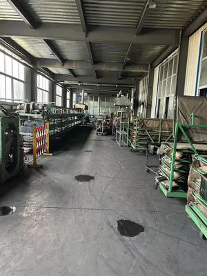 Хорошая цена Недорогостоящая машина для изготовления шин для мотоциклов Производственный процесс и необходимые машины онлайн