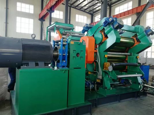 Хорошая цена Усовершенствованная электрическая система управления с помощью ПЛК 4 рулонная календерная машина для проката протектора шины мотоцикла онлайн