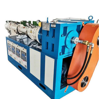 Хорошая цена DC132 Резиновый экструдер 0-60 р/мин Скорость винта 300 мм Диаметр переднего винта онлайн