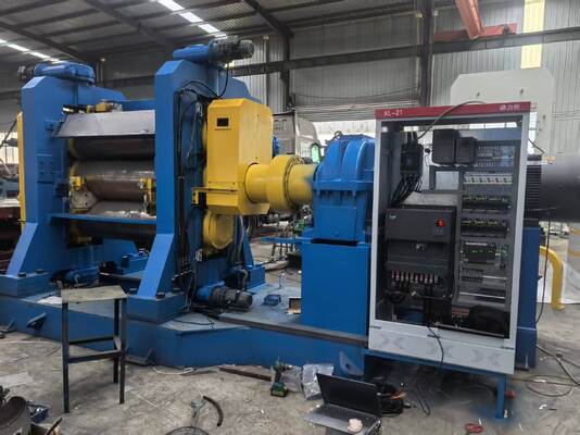 Хорошая цена Automatic PLC High-quality 3-roll Rubber Calenders Are Used In Motorcycle Tyre Tread Production Lines. онлайн